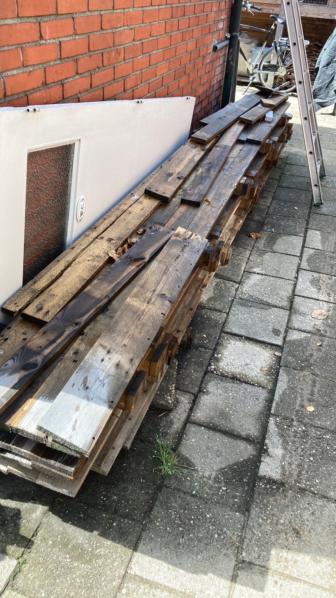 Gratis afhalen  hout. Anders gaat naar stort, Ophalen, Zo goed als nieuw, 250 cm of meer, Planken