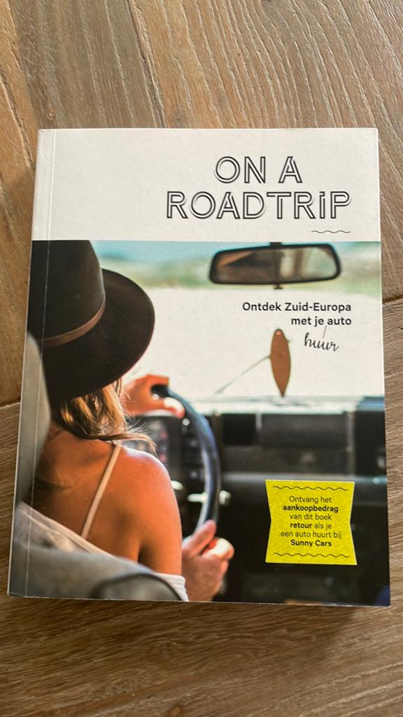 Luc Hoornaert - On a Roadtrip, Boeken, Reisgidsen, Zo goed als nieuw, Reisgids of -boek, Europa, Overige merken, Ophalen of Verzenden