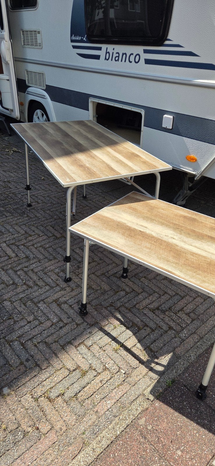 Twee campingtafels - Ideaal voor caravan of camper, Ophalen, Campingtafel