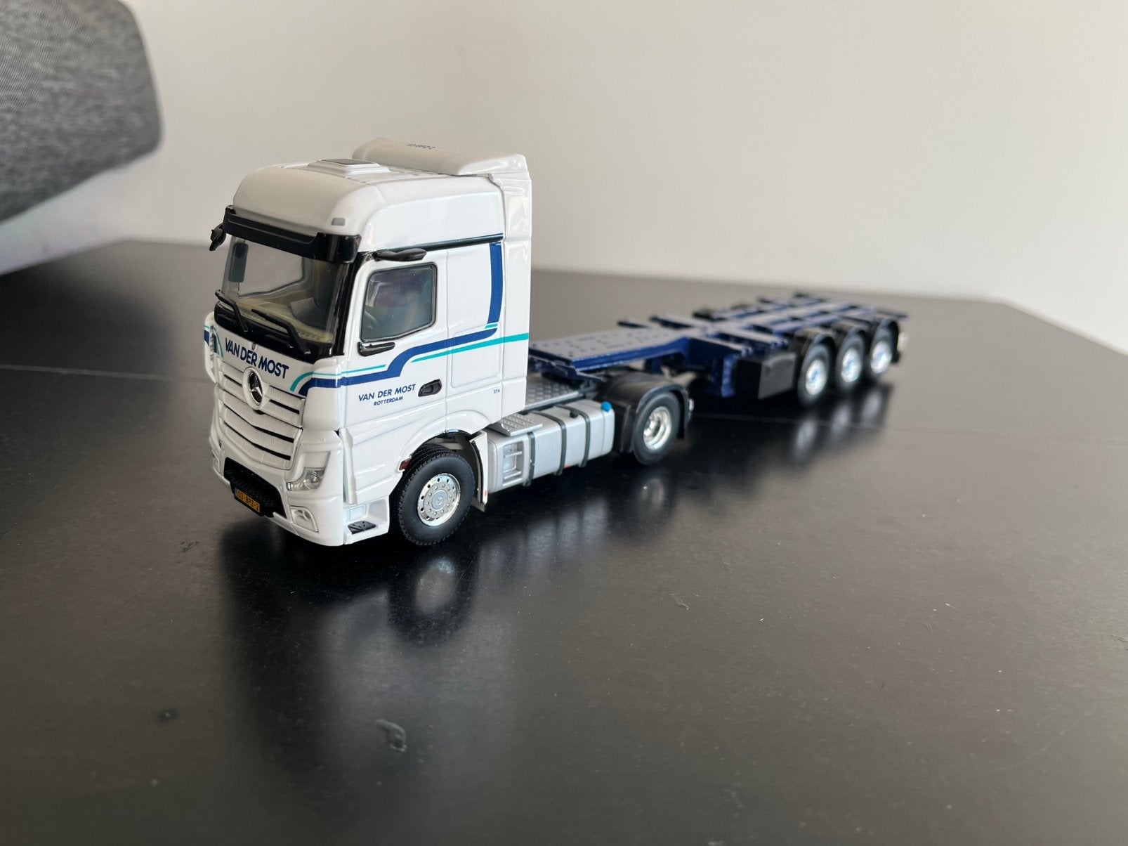 Wsi Mercedes Actros van der Most B keuze, Hobby en Vrije tijd, Modelauto's | 1:50, Ophalen of Verzenden, Zo goed als nieuw, Bus of Vrachtwagen