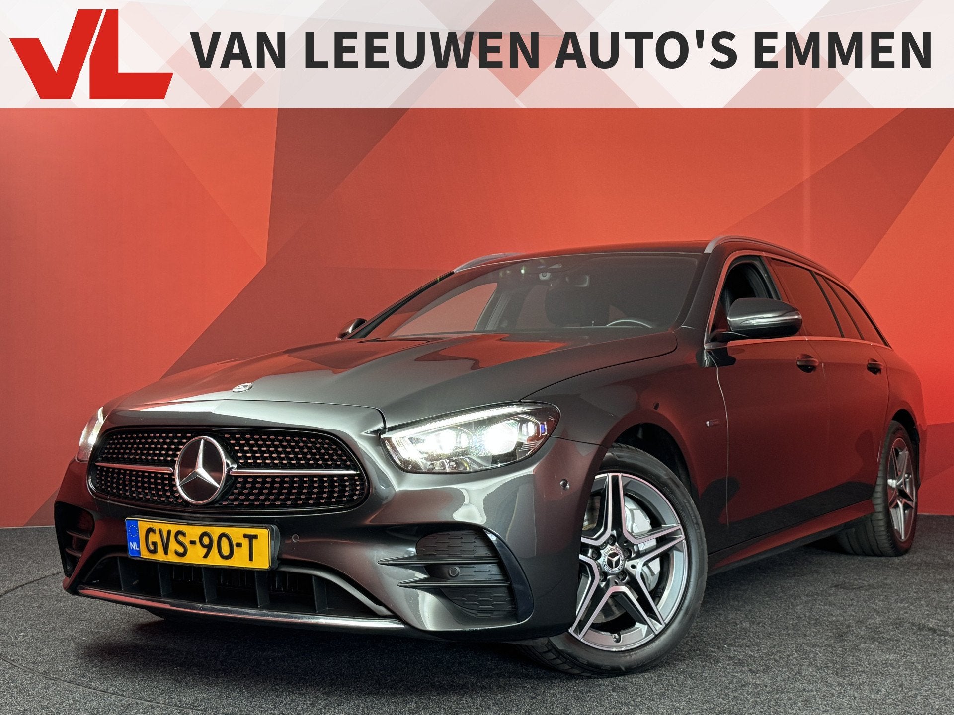 Mercedes-Benz E-Klasse Estate 300 e AMG Line | Ambient Light, Auto's, Automaat, Achterwielaandrijving, Gebruikt, 4 cilinders
