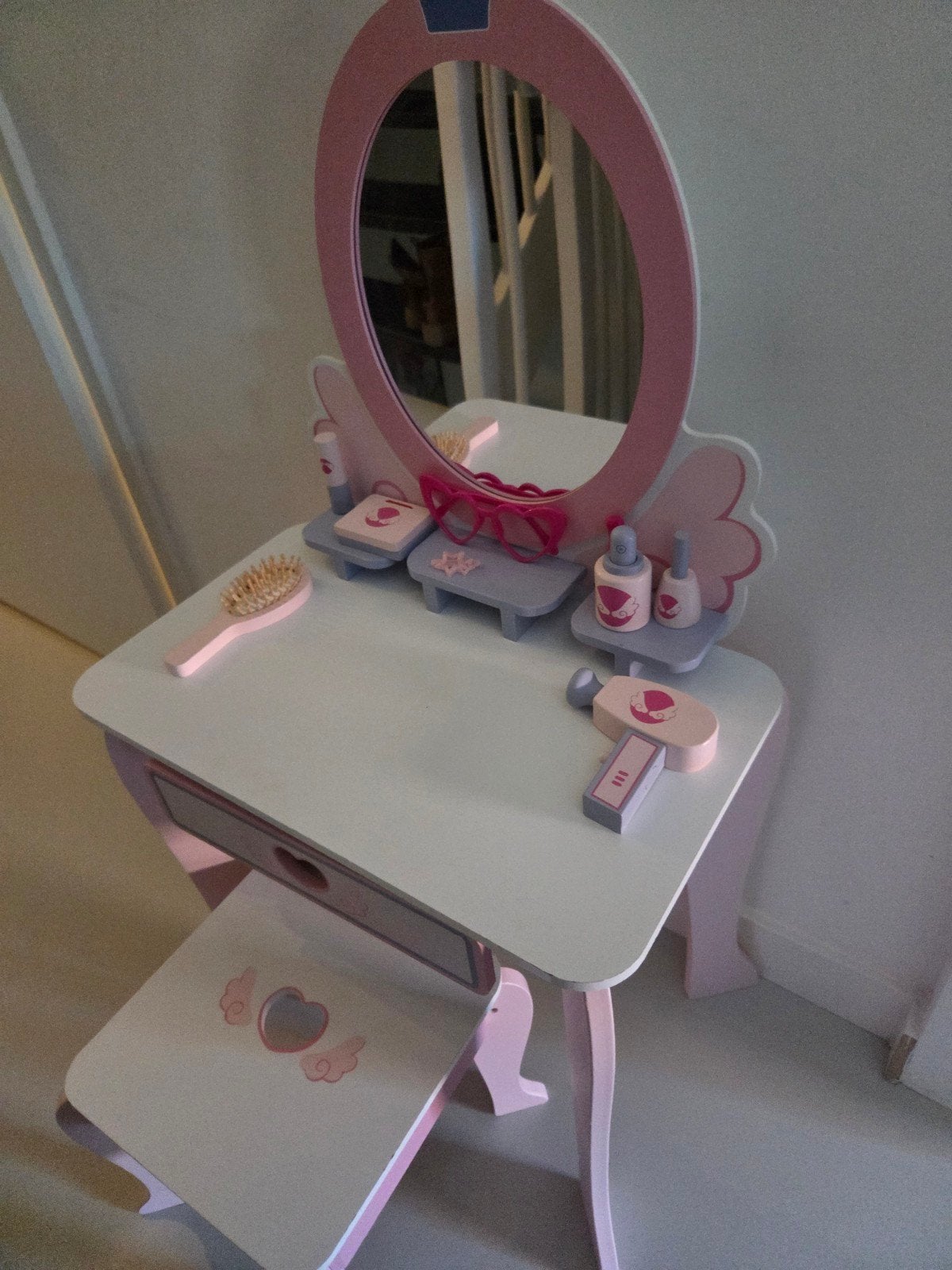 Roze houten kaptafel met krukje en accessoires, Ophalen