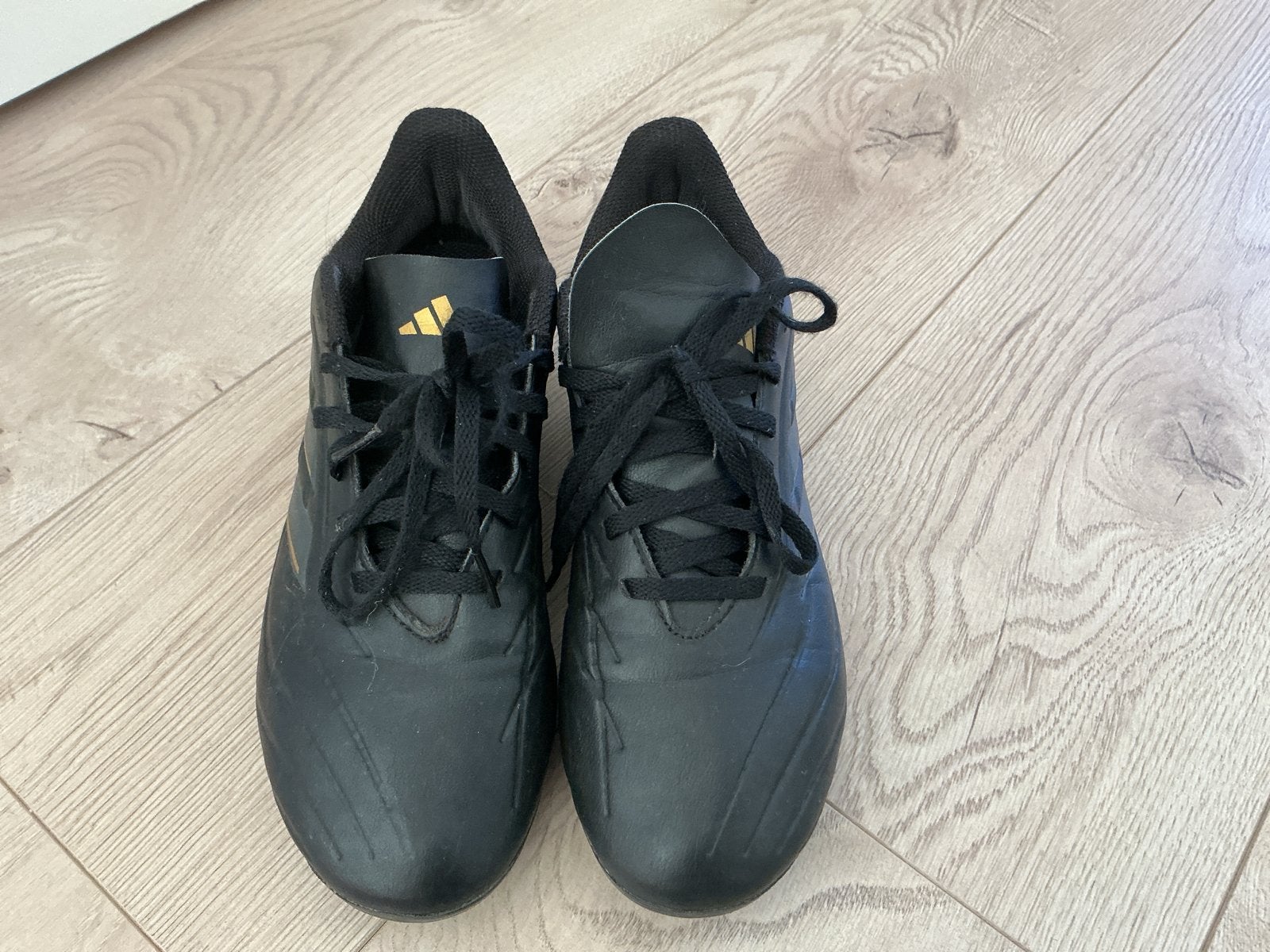 Adidas Copa Pure voetbalschoenen - Zwart met goud maat 40, Ophalen, Maat XS of kleiner, Schoenen, Zo goed als nieuw