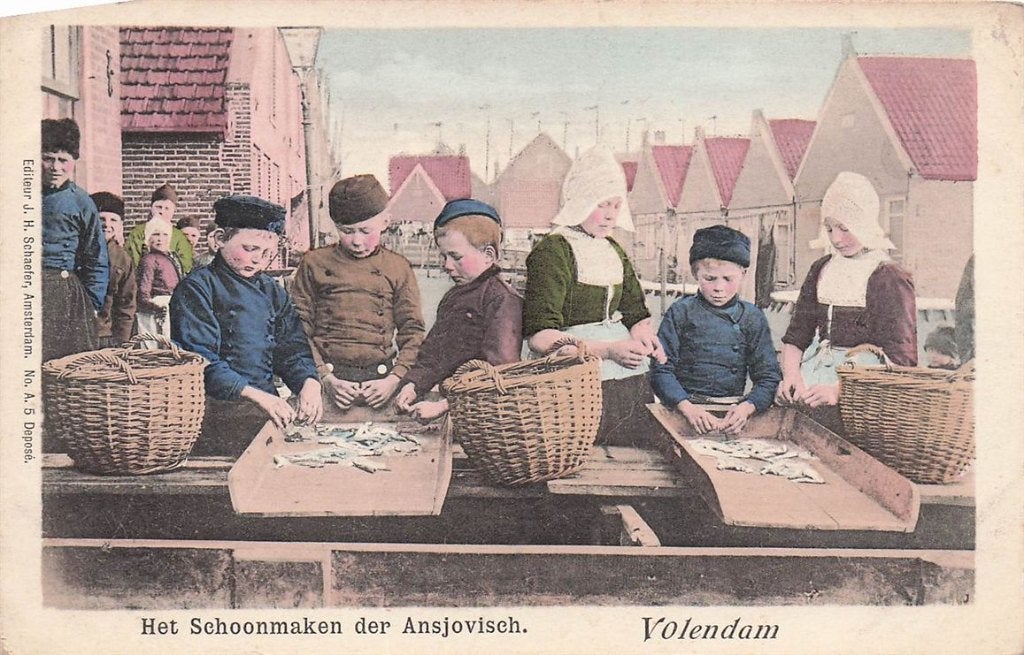 702-479-053 Het Schoonmaken Der Ansjovisch Volendam, Verzenden, Voor 1920, Noord-Holland