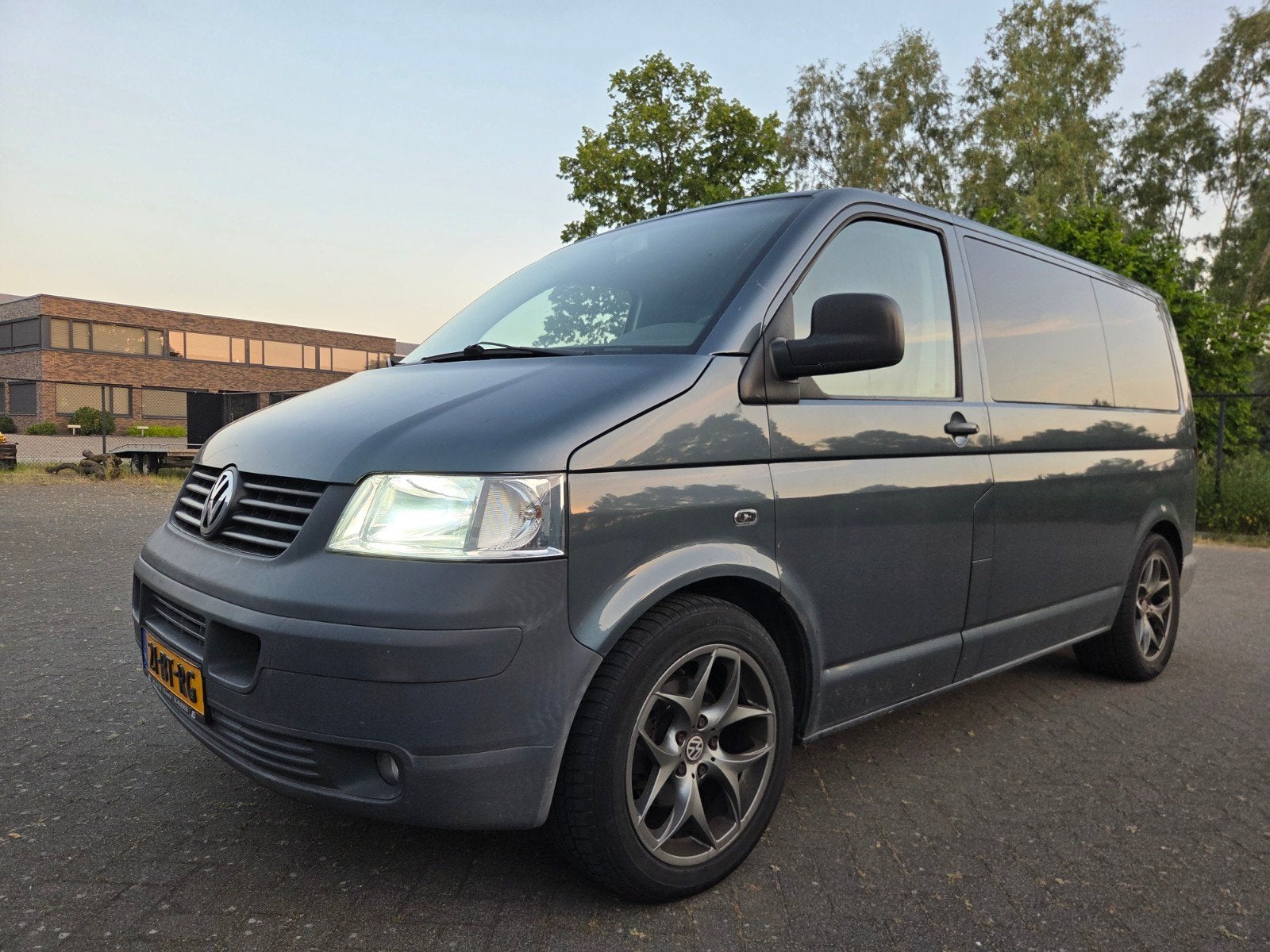 Volkswagen Transporter T5 2.5 TDI 96KW DC 2005    × MARGE ×, Voorwielaandrijving, Stof, Volkswagen, 2500 kg