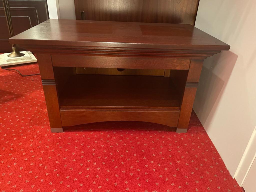 TV kast eiken hout kersen kleur, Ophalen, Eikenhout, 50 tot 100 cm, Zo goed als nieuw