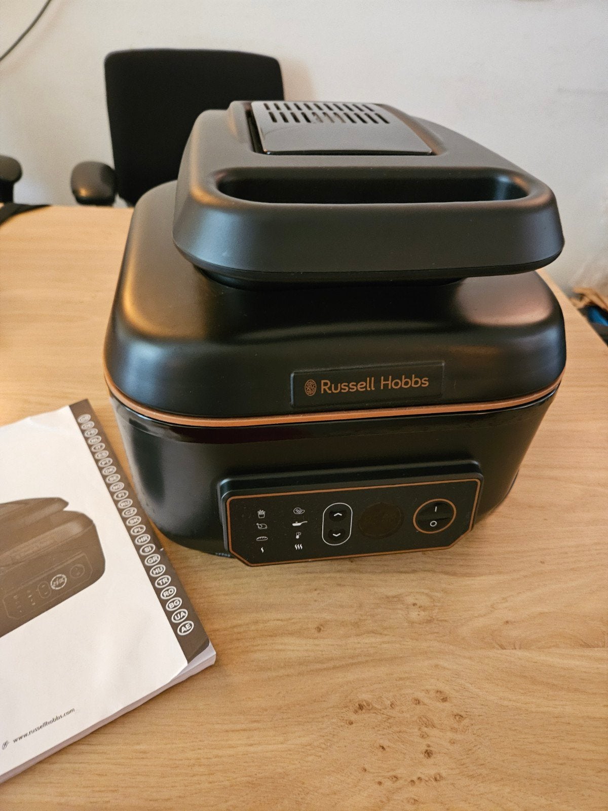 Russell Hobbs Actifryer - Heteluchtfriteuse, Witgoed en Apparatuur, 2 tot 3 liter, Ophalen, Zo goed als nieuw, Uitneembare binnenpan