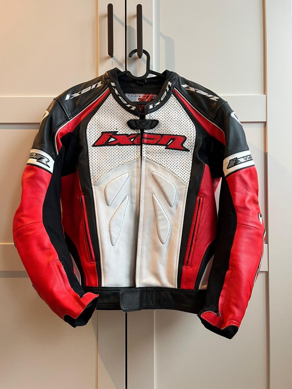 Ixon leren motorjas maat L, Motoren, Kleding | Motorkleding, Ophalen, Tweedehands, Jas | leer