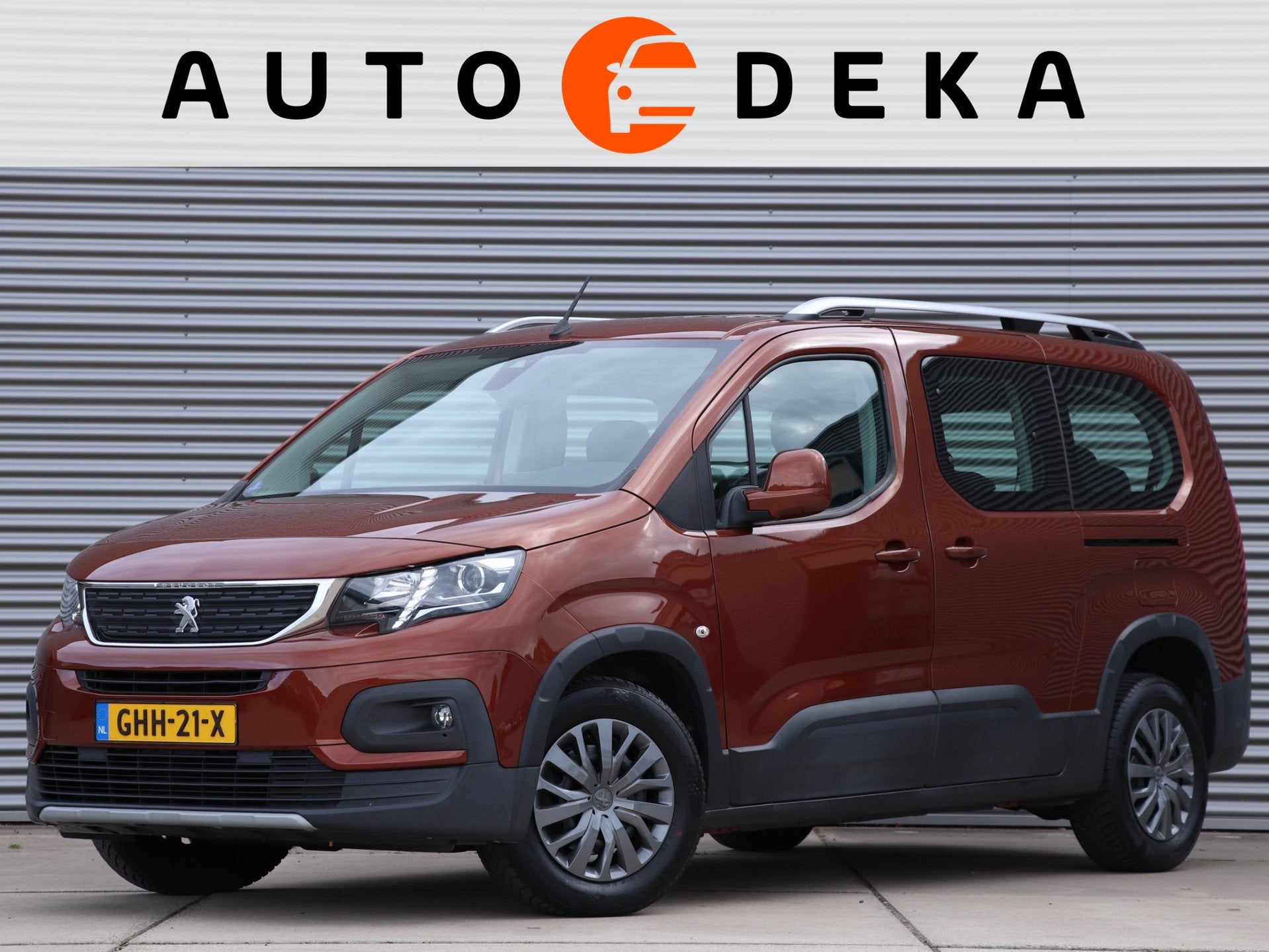 Peugeot Rifter Long 1.2 Puretech Allure 7 PERS. *Klimaatreg., Auto's, Voorwielaandrijving, Gebruikt, 1199 cc, Bruin