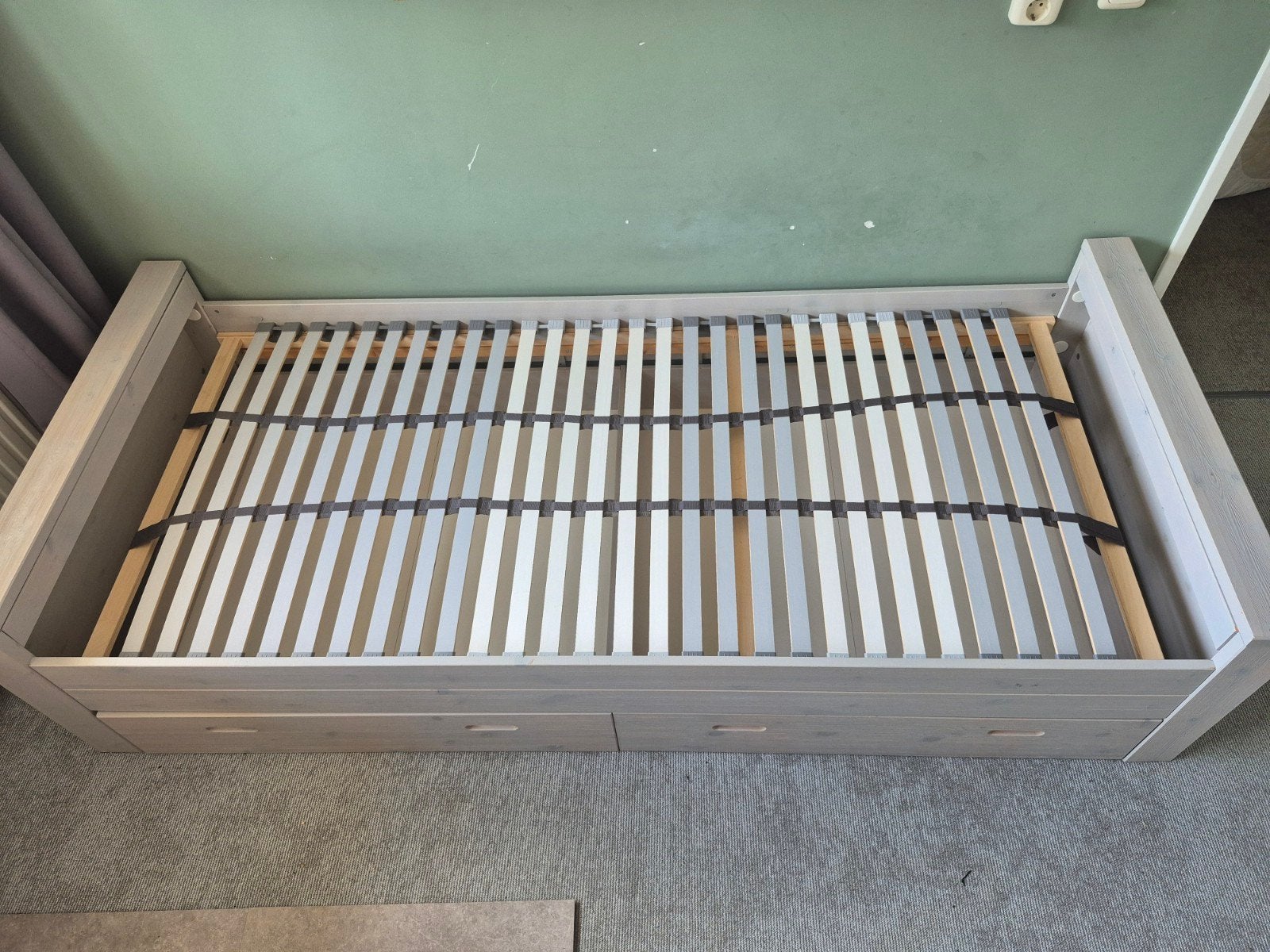 Eenpersoonsbed Woood Dennis met lades en lattenbodem, Huis en Inrichting, Slaapkamer | Bedden, Ophalen, 90 cm, Eenpersoons, Zo goed als nieuw