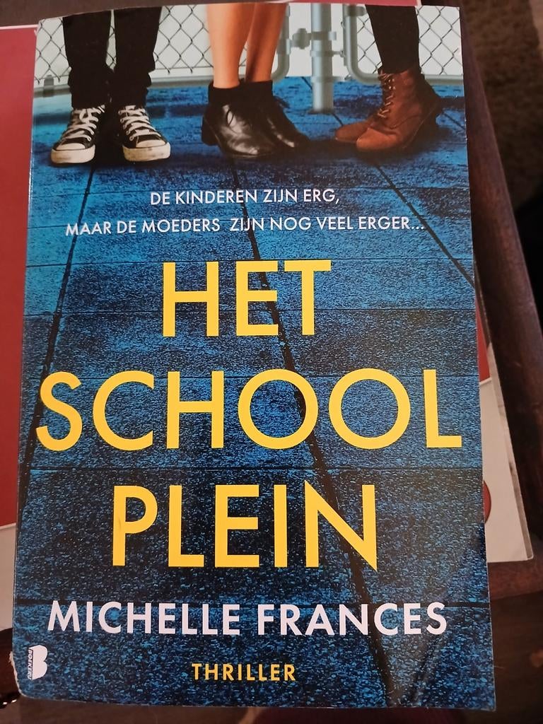 Michelle Frances; het schoolplein, Ophalen of Verzenden, Zo goed als nieuw