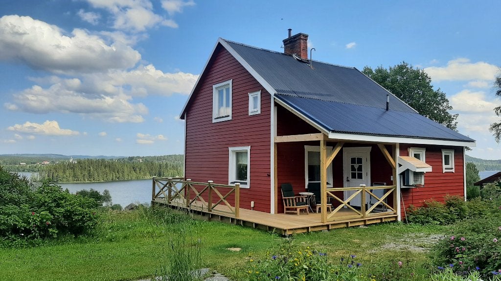 Woonhuis met bijgebouwen aan het meer (Gällö, Zweden), Huizen en Kamers, Gällö, Verkoop zonder makelaar, Landelijk, 70 m²