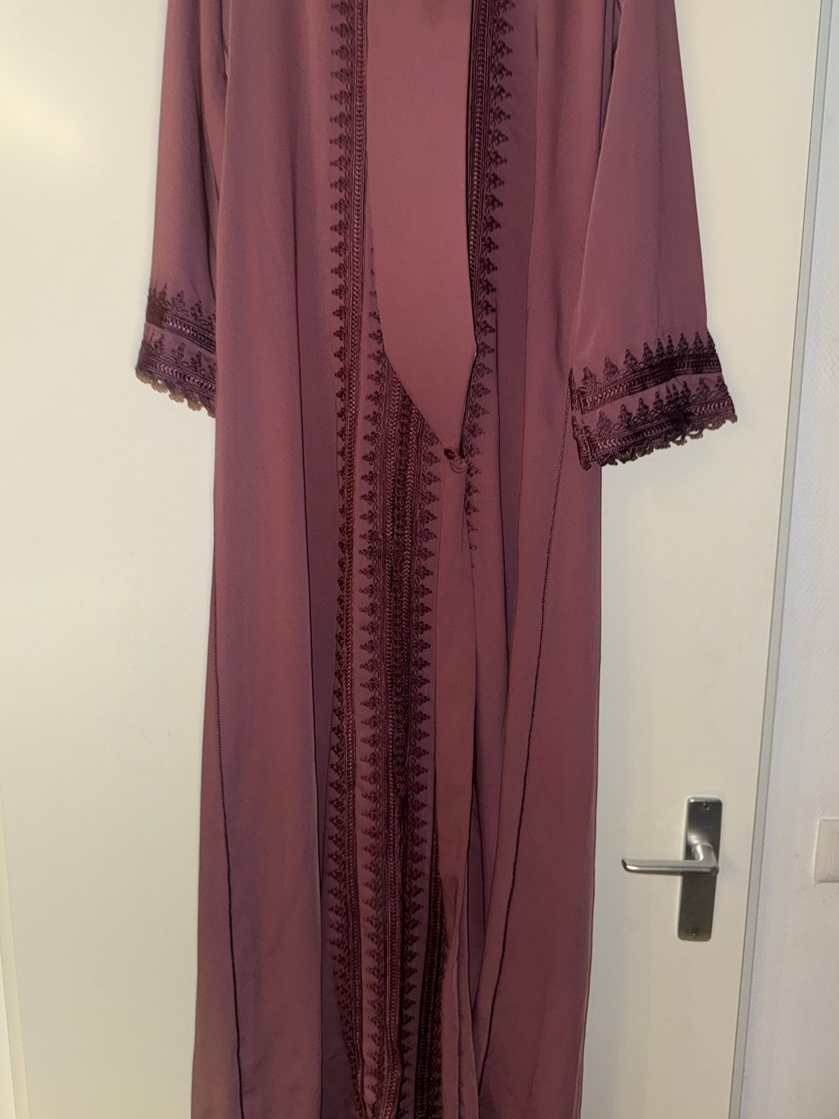 Prachtige Marokkaanse jurk, Kleding | Dames, Jurken, Nieuw, Maat 38/40 (M), Paars, Onder de knie, Ophalen of Verzenden