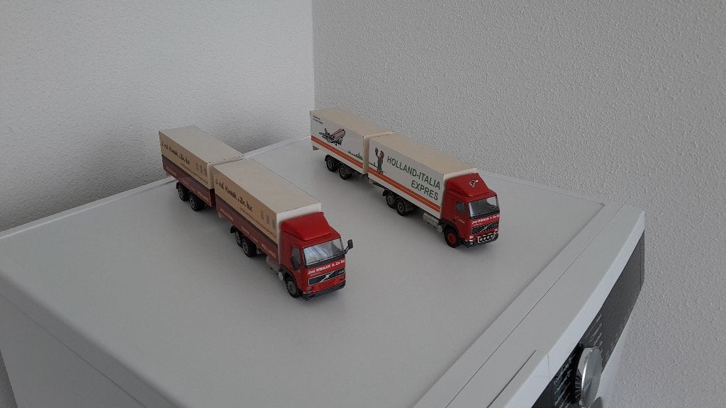 Volvo ,s FH J.v.d.Kwaak Transport motorwagens met wipkar ., Hobby en Vrije tijd, Modelauto's | 1:50, Verzenden, Nieuw, Bus of Vrachtwagen