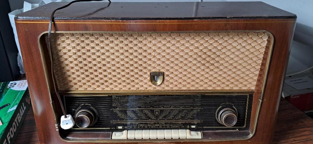 vintage radio  WEGA, Ophalen, Gebruikt, Radio