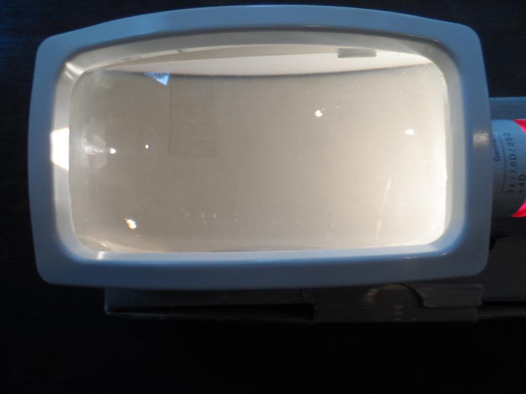 ESCHENBACH LOEP MET VERLICHTING, Verzenden, Zo goed als nieuw, Vergrootglas of Loep