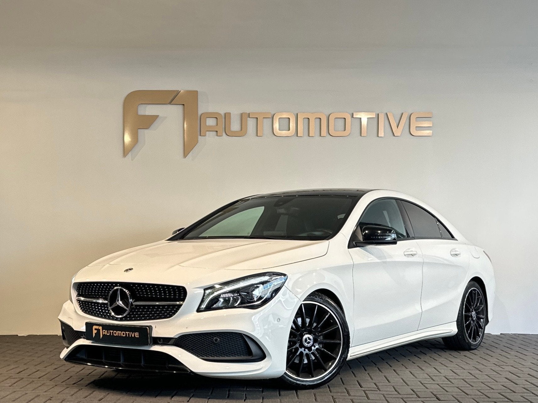 Mercedes-Benz CLA-klasse 180 Ambition Stoelverwarming|Remass, Gebruikt, Euro 6, 4 cilinders, 715 kg