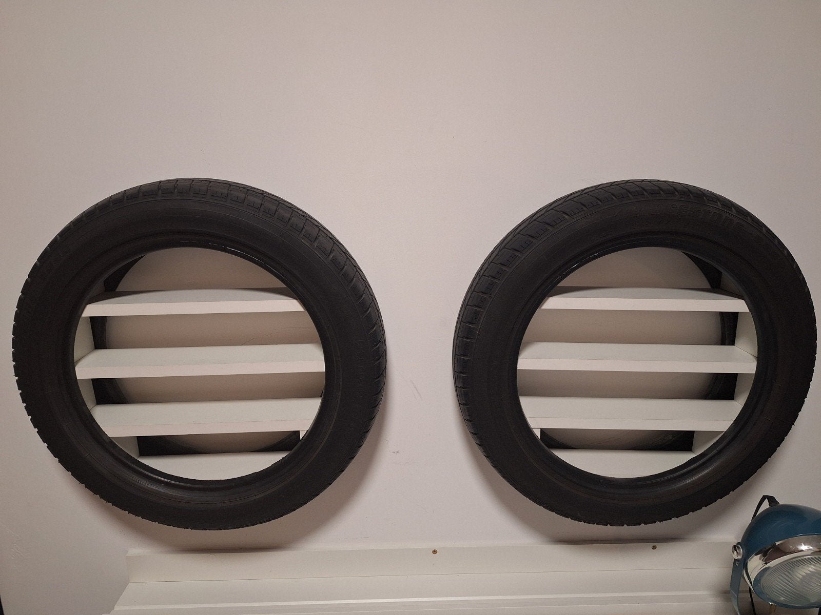 Unieke bandenplank, wanddecoratie,, Ophalen, Zwart, Kunststof, Zo goed als nieuw