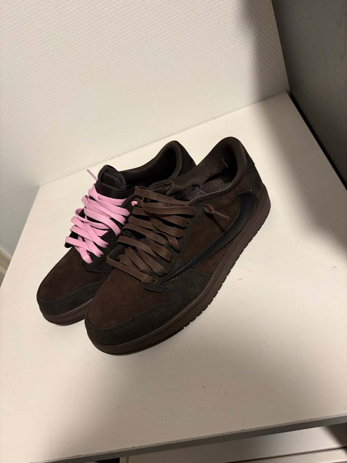 Travis Scott Schoenen Maat 44, Bruin, Ophalen of Verzenden, Sneakers of Gympen, Zo goed als nieuw