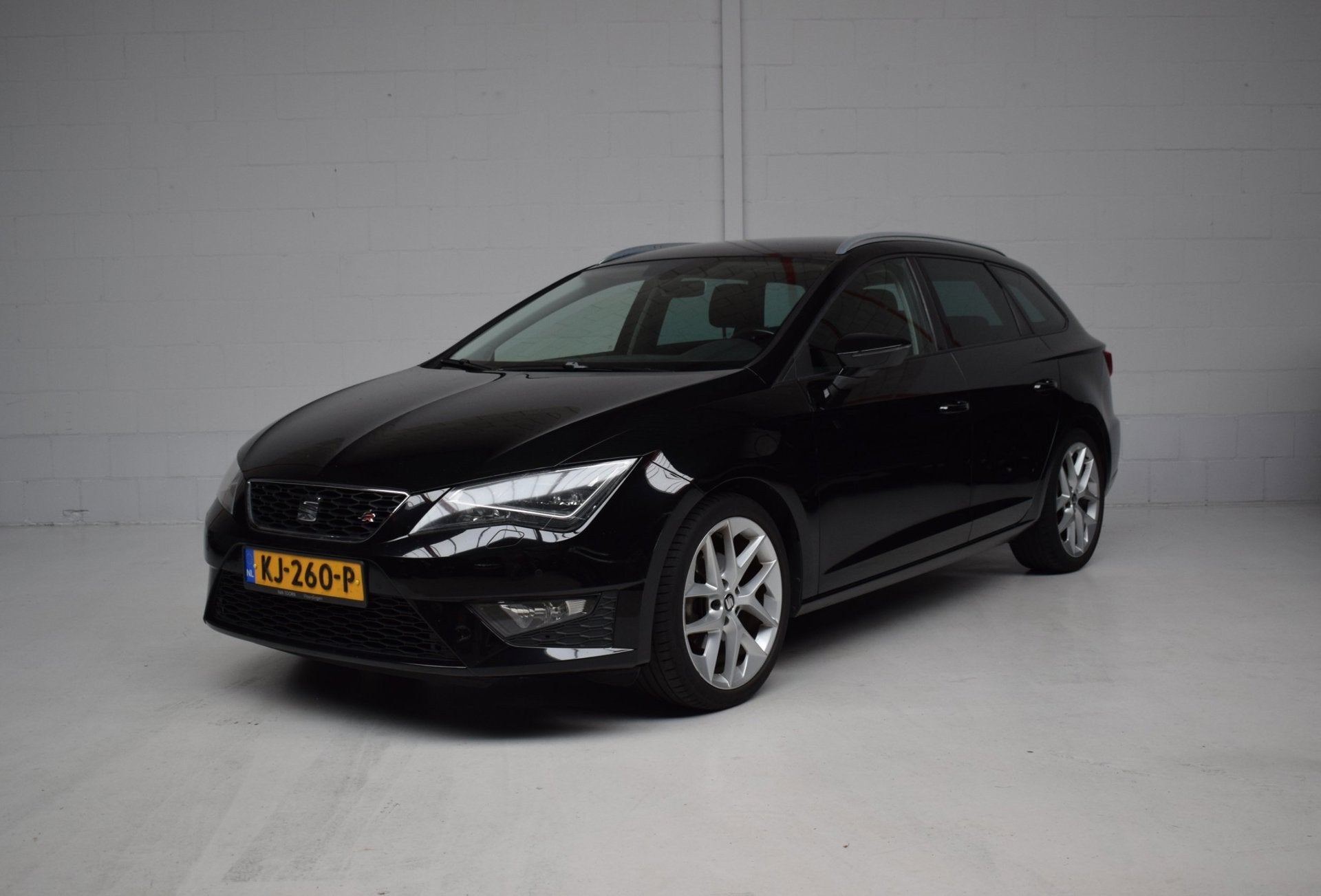 Seat Leon ST 1.4 TSI ACT FR Dynamic 150PK DSG ORG.NED / SFEE, Auto's, Gebruikt, Euro 6, 4 cilinders, 150 pk