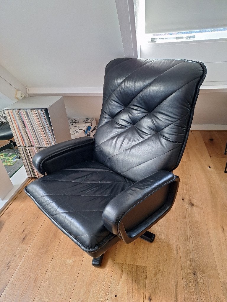 Luxe zwarte draaifauteuil, Ophalen, Gebruikt, 75 tot 100 cm, Hout