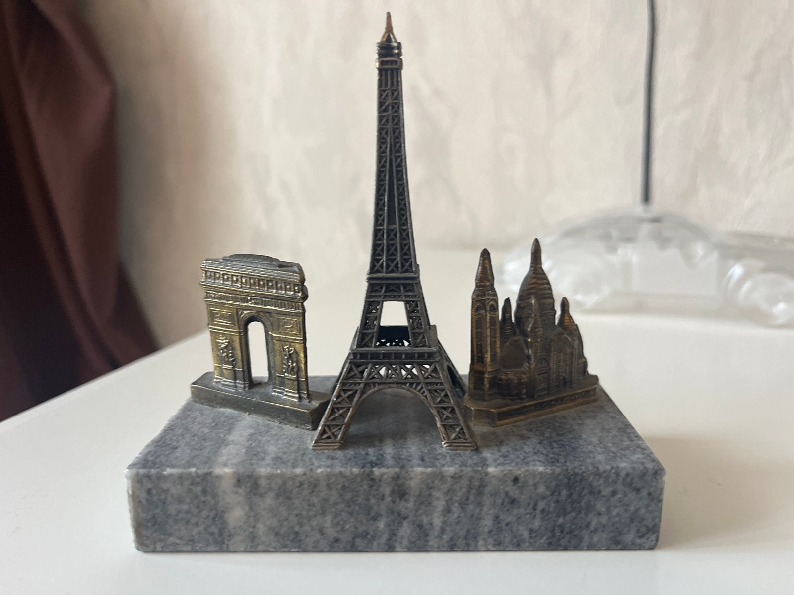 Parijs Souvenir Beeldjes - Eiffeltoren, Arc de Triomphe, Ophalen of Verzenden, Zo goed als nieuw, Overige typen