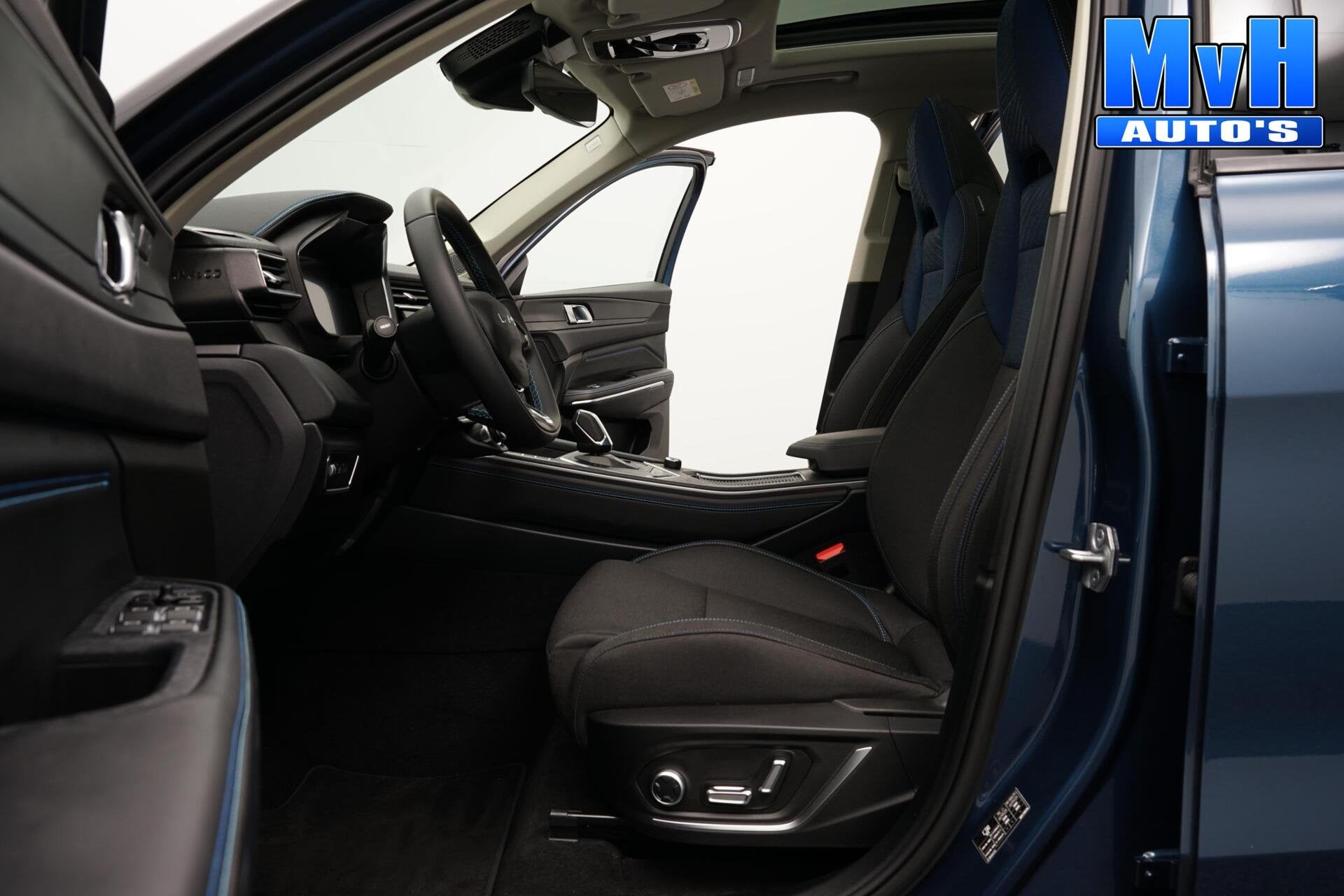 Lynk & Co 01 1.5 PHEV|262PK|LUXE|360°CAM|PANO|SOH98%, Auto's, Stof, Blauw, Automatische klimaatregeling, Plug-in hybride