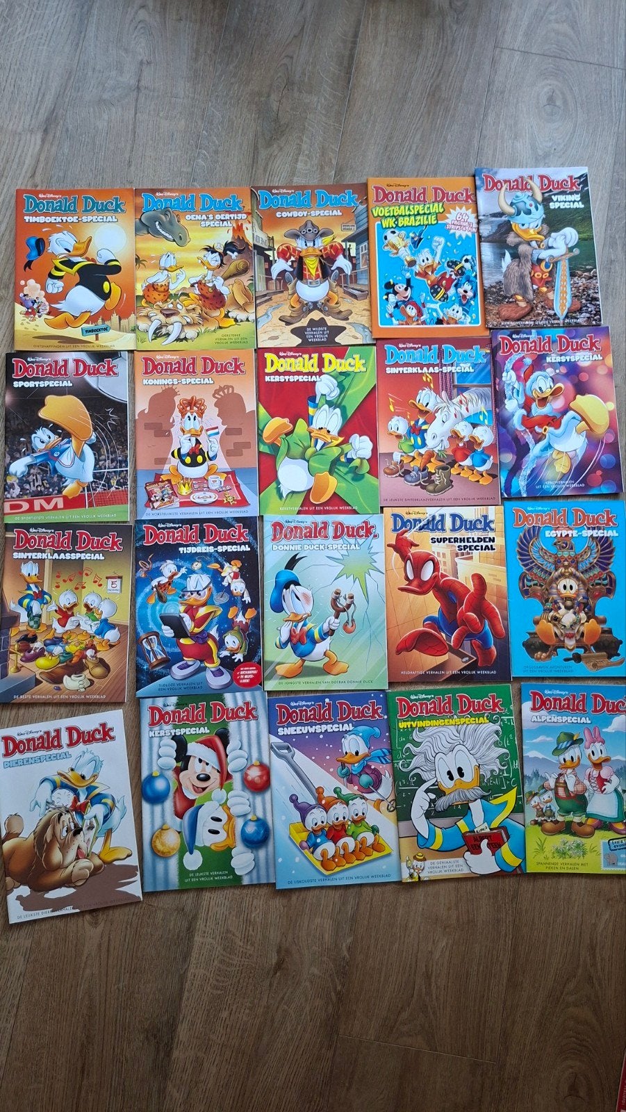 Donald Duck Specials - Diverse Uitgaven, Meerdere stripboeken, Ophalen of Verzenden, Zo goed als nieuw, Walt Disney