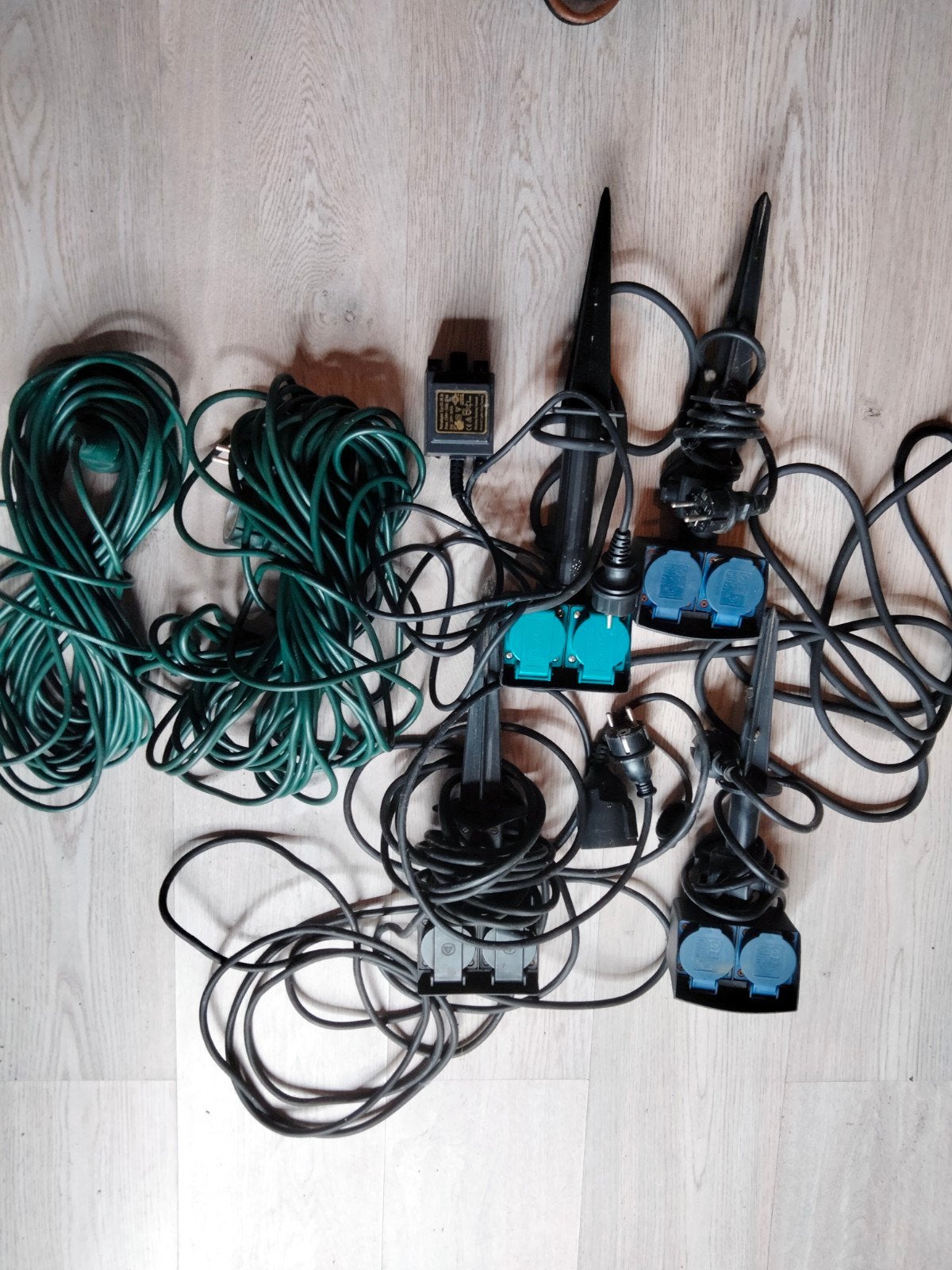 Buitenverlichting set met stekkerdozen en verlengkabels, Tuin en Terras, Buitenverlichting, Kunststof, Gebruikt, Overige typen
