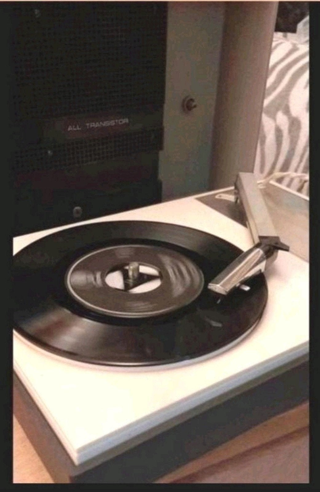 Vintage Philips Platenspeler met Ingebouwde Luidsprekers, Audio, Tv en Foto, Platenspelers, Ophalen of Verzenden, Gebruikt, Platenspeler