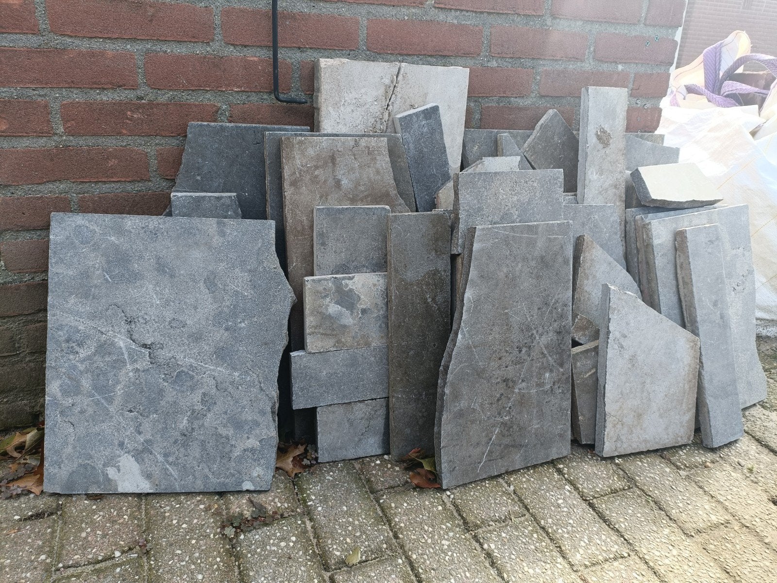 Tegels, stenen en puin - Gratis af te halen, Ophalen, Overige materialen, Gebruikt, Overige typen