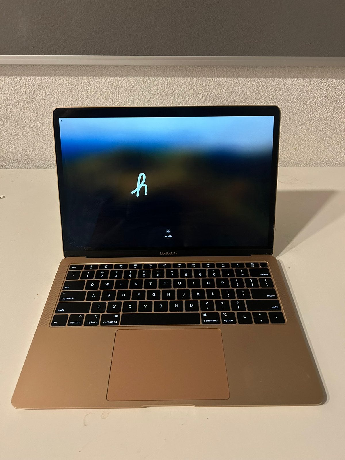 2018 Macbook Air - Gold - 128GB