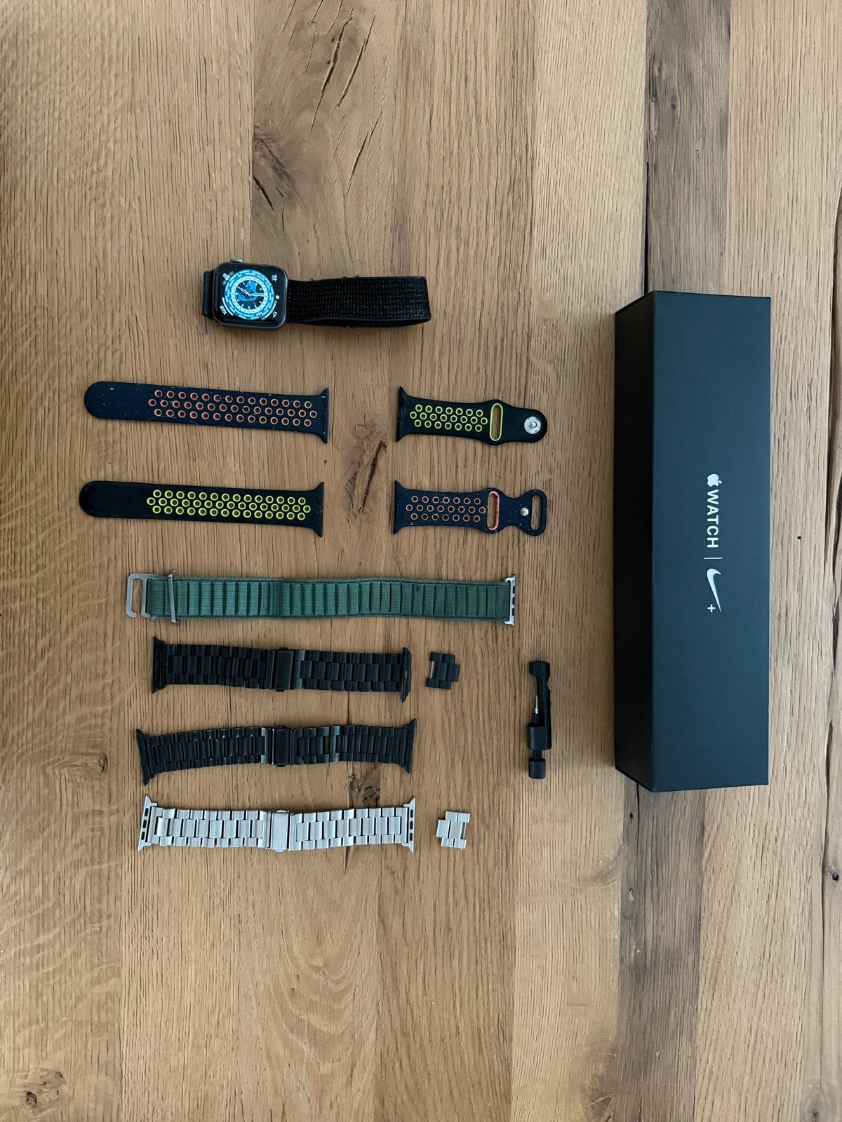 Apple Watch Series 4 GPS (Nike) 44mm met extra bandjes, Zwart, IOS, Ophalen of Verzenden, Waterdicht