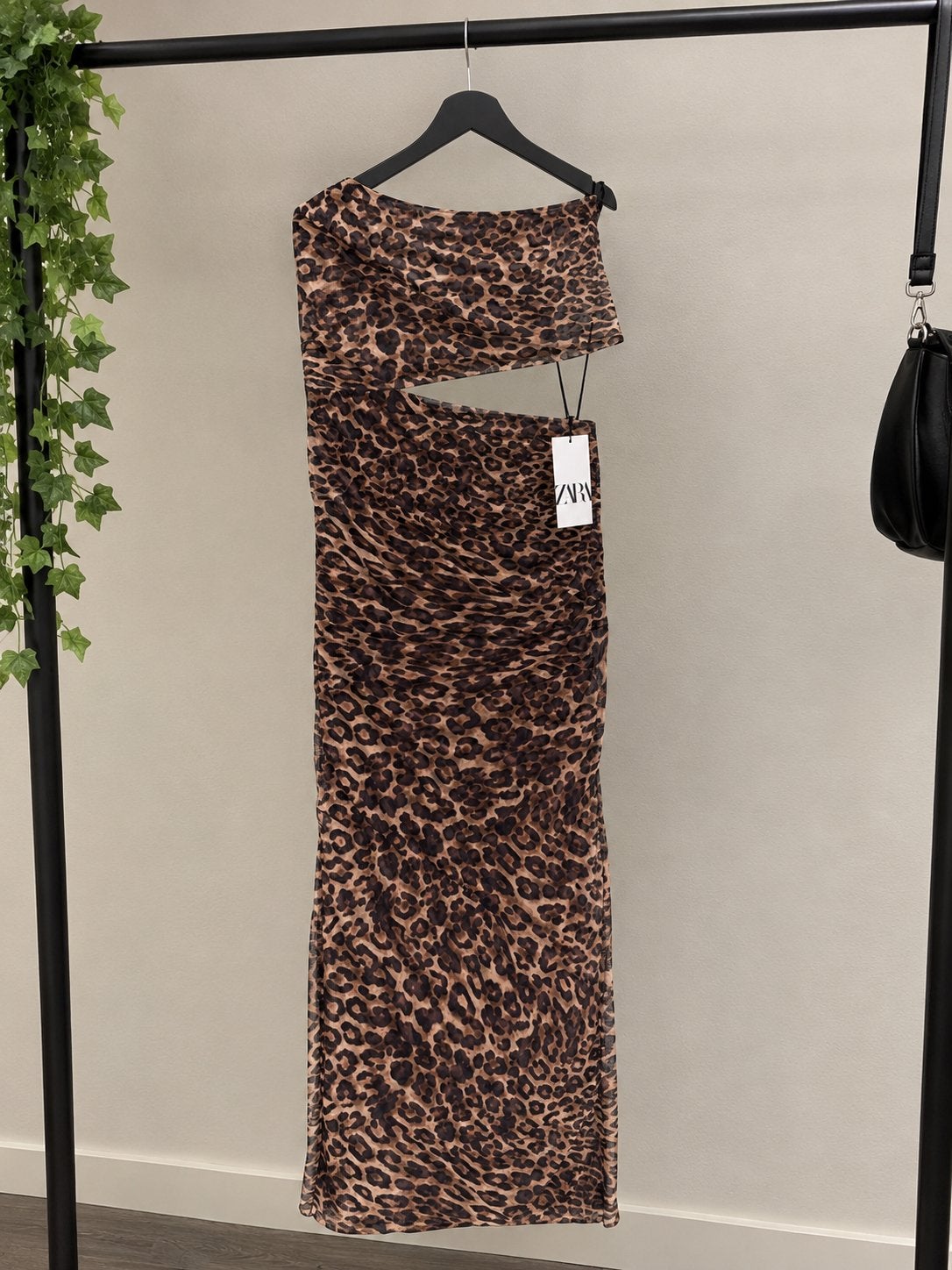 Zara Leopard Print Cut-Out Jurk, Bruin, Maat 42/44 (L), Nieuw, Ophalen of Verzenden