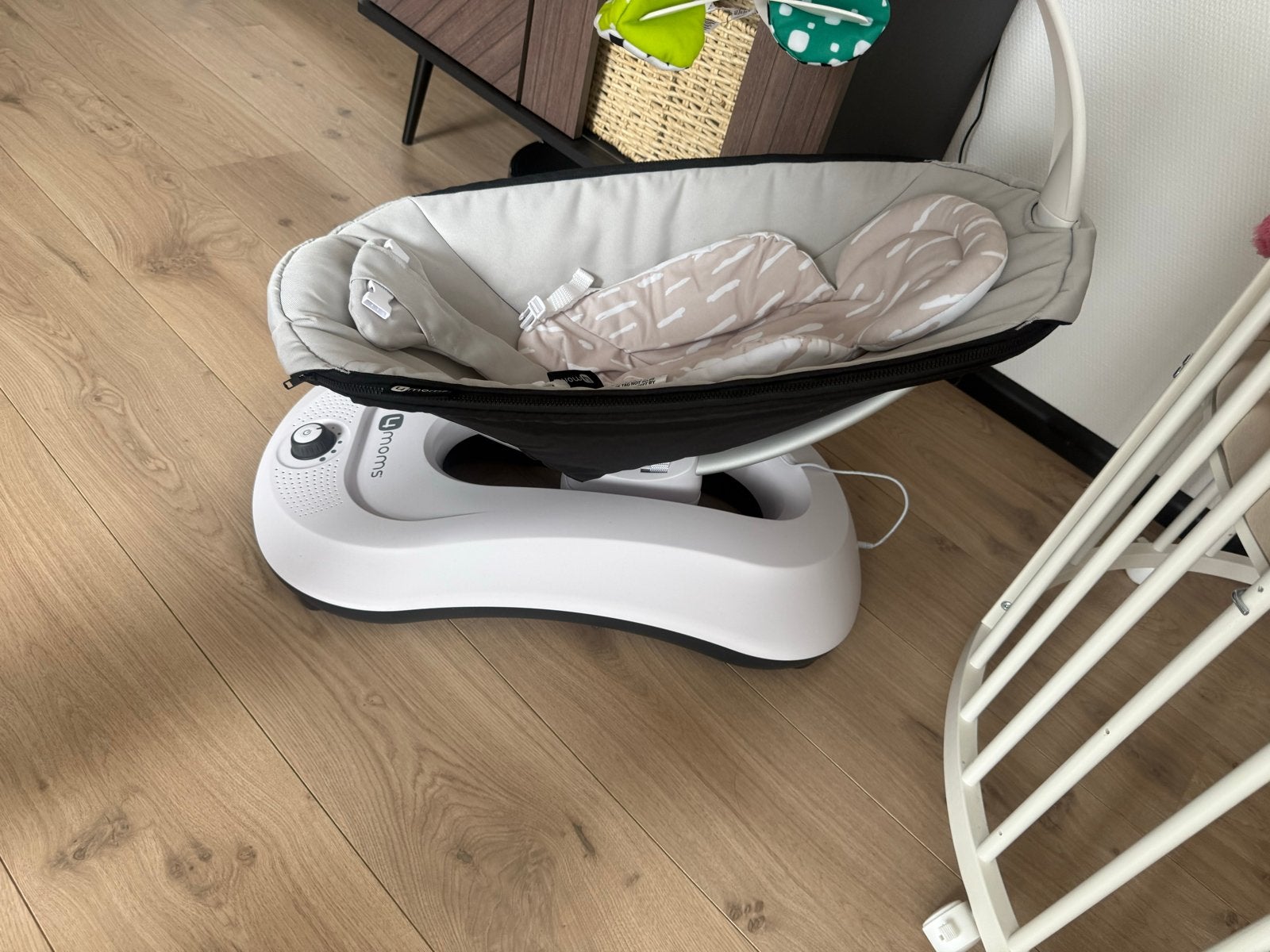 4moms mamaRoo 4.0 Wipstoel, Kinderen en Baby's, Wipstoeltjes, Overige merken, Wipstoel, Ophalen of Verzenden, Met gordel(s) of riempje(s)