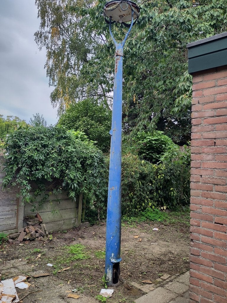 Oud ijzer lantaarnpaal, Ophalen, Gebruikt, IJzer