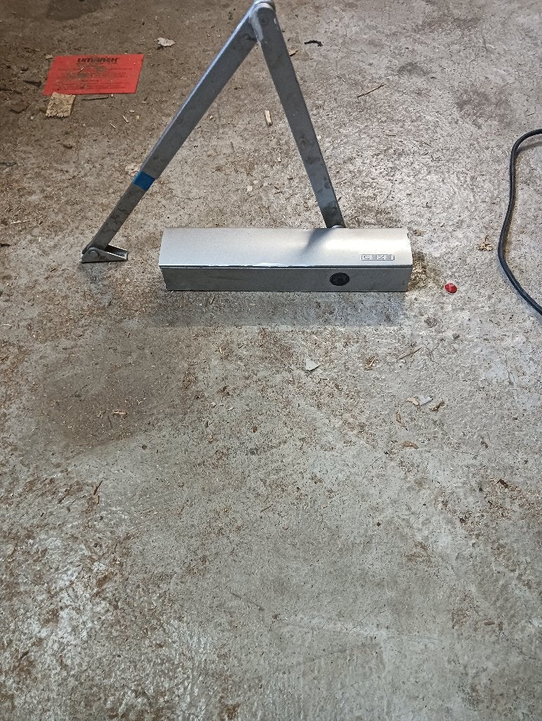 GEZE TS 4000 Deurdranger - Zilverkleurig, Ophalen of Verzenden, Gebruikt, Overige materialen, Overige typen