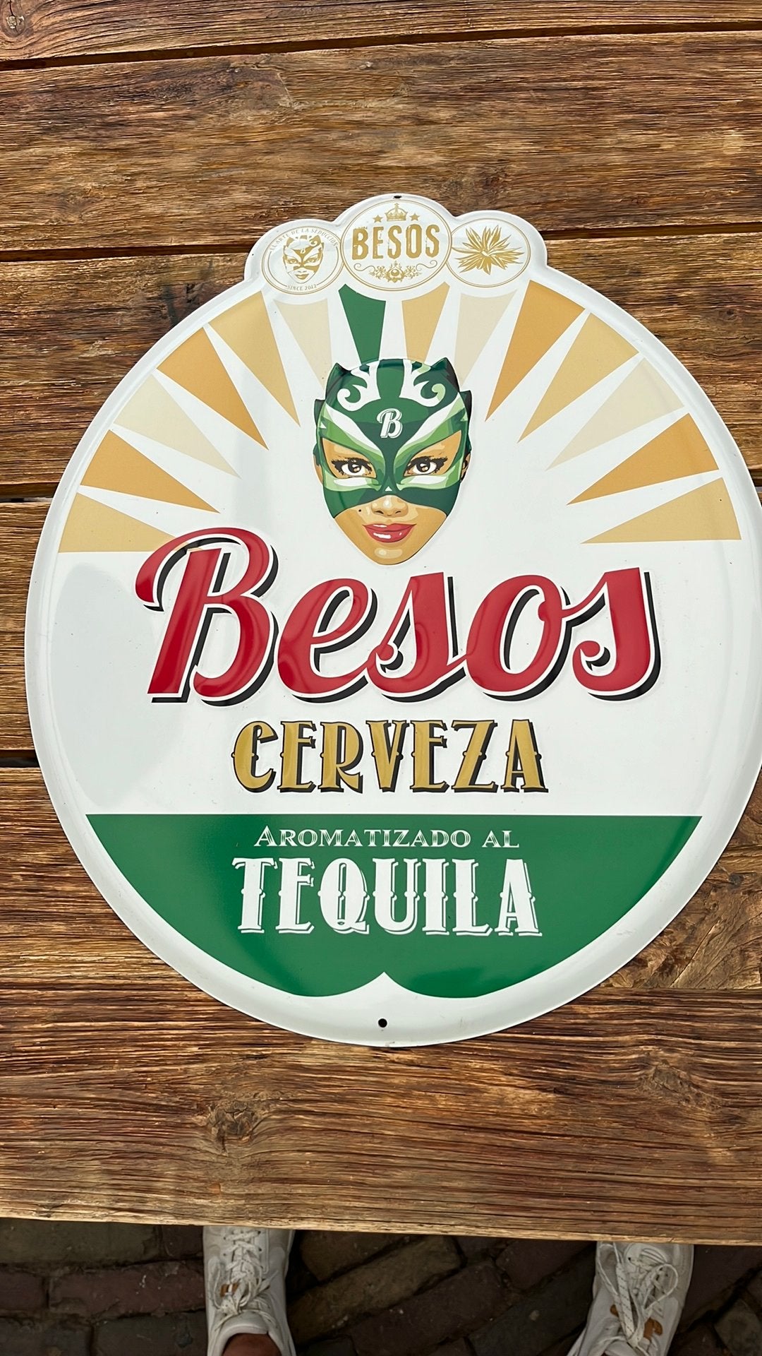 Ijzer reclamebord besos cerveza, Ophalen, Zo goed als nieuw, Reclamebord, Plaat of Schild, Overige merken