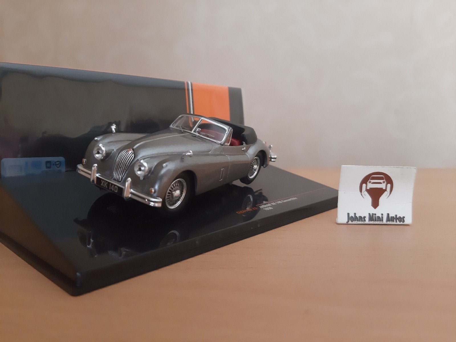 Jaguar XK140 Cabriolet 1956 grijs-metallic van IXO 1:43, Overige merken, Auto, IXO, Nieuw