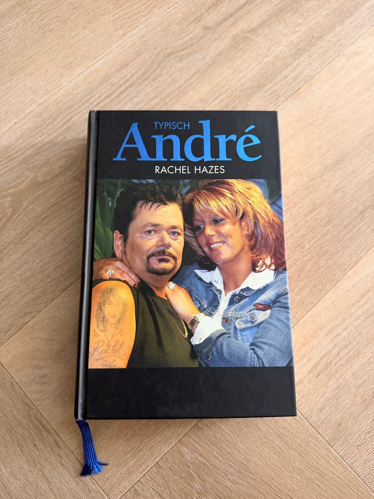 Typisch André - Rachel Hazes (Boek), Ophalen of Verzenden, Zo goed als nieuw, Film, Tv en Media