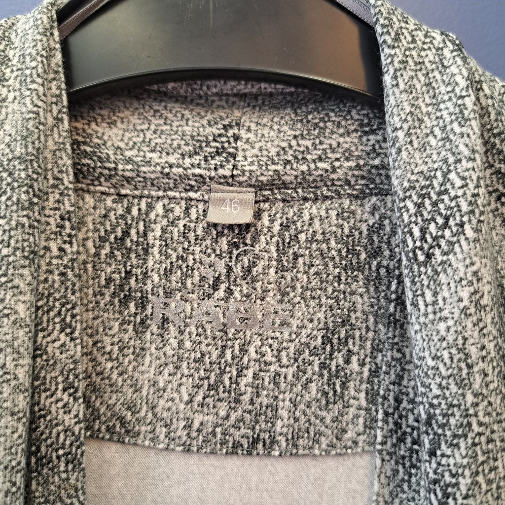 Rabe vestje dun materiaal grijs tinten openvallend 46 48289, Kleding | Dames, Truien en Vesten, Rabe, ., Maat 42/44 (L), Ophalen of Verzenden