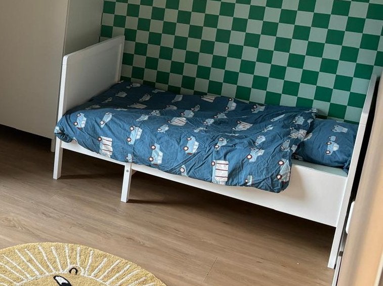 Petite Amelie meegroeibed Brume - beschadigd hoofdbord, Kinderen en Baby's, Kinderkamer | Bedden, Ophalen, Gebruikt, 70 tot 85 cm