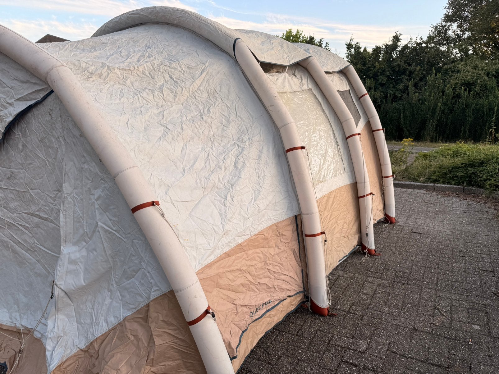 Quechua Fresh and black air 6.3 lees advertentie!, Caravans en Kamperen, Tenten, Ophalen, Gebruikt, Tot en met 6