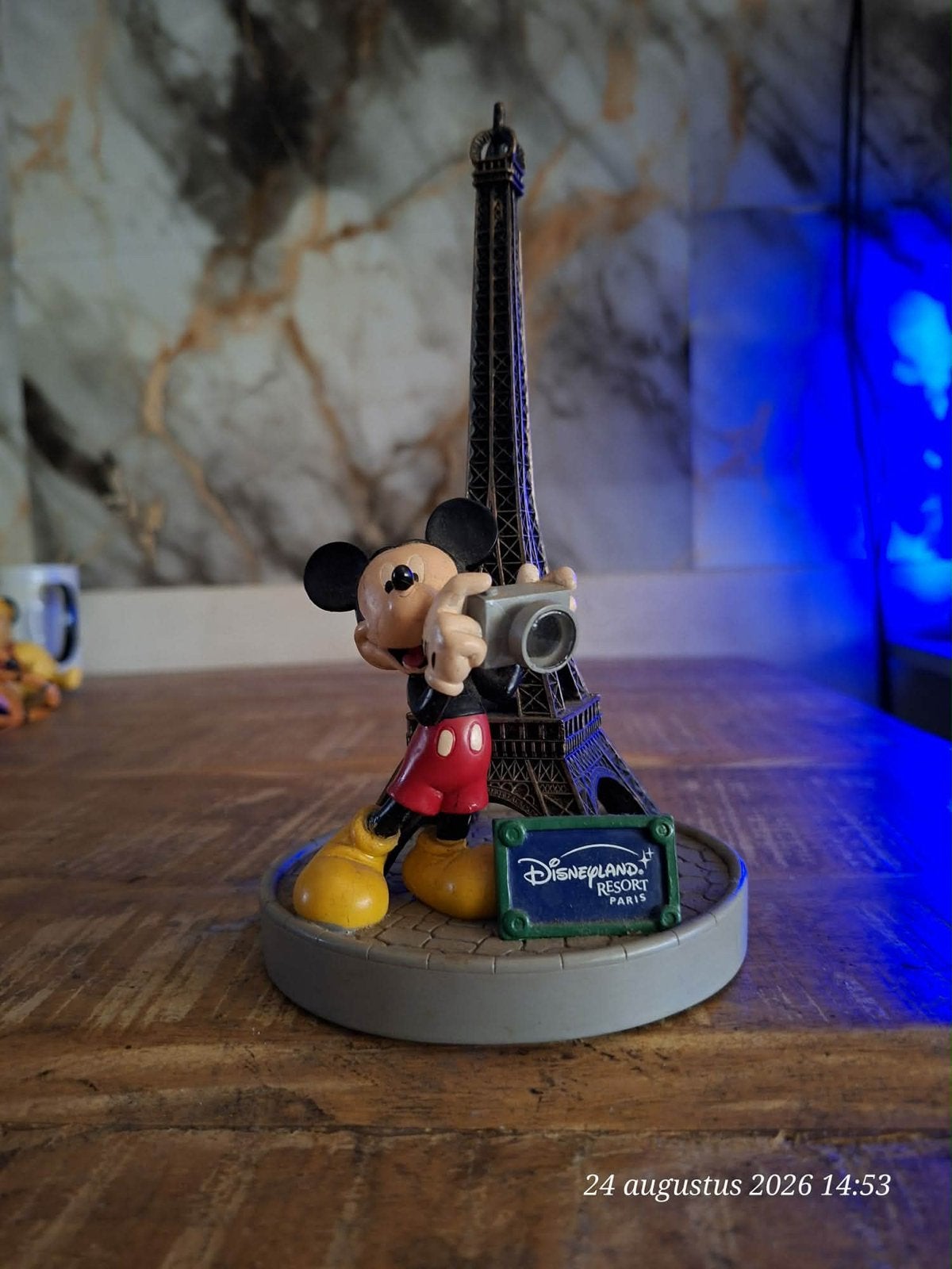 Mickey Mouse Eiffeltoren beeldje Disneyland Parijs, Verzamelen, Ophalen of Verzenden, Mickey Mouse, Zo goed als nieuw, Beeldje of Figuurtje