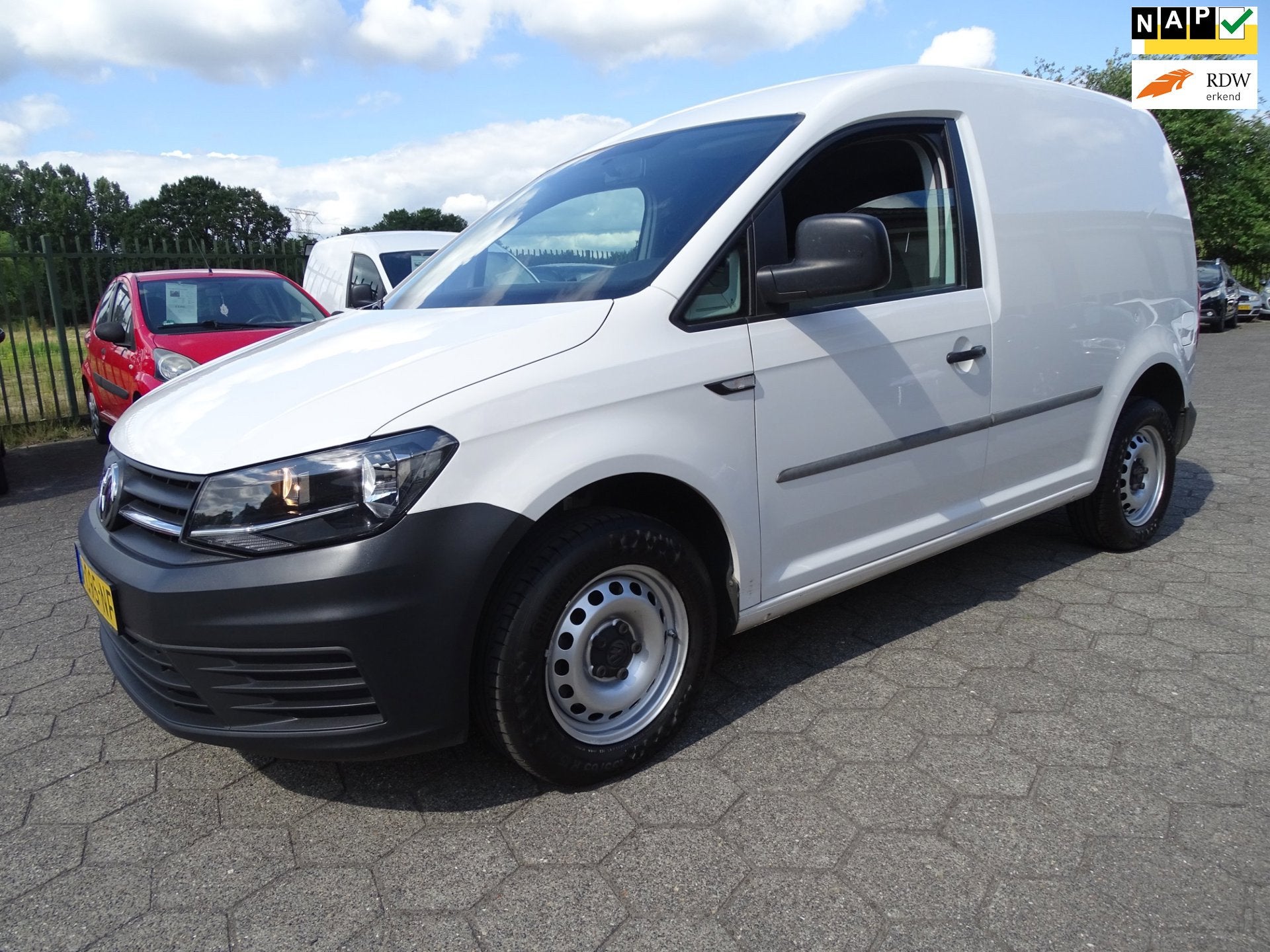 Volkswagen Caddy 2.0 TDI L1H1 BMT Trendline AIRCO, Stof, Gebruikt, 4 cilinders, Volkswagen