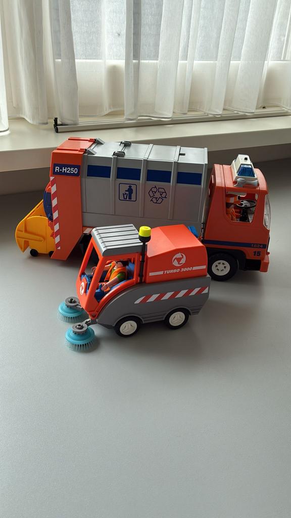 Playmobil Vuilniswagen (4418) & Bezemwagen (4045) uit 2007, Ophalen, Gebruikt, Complete set