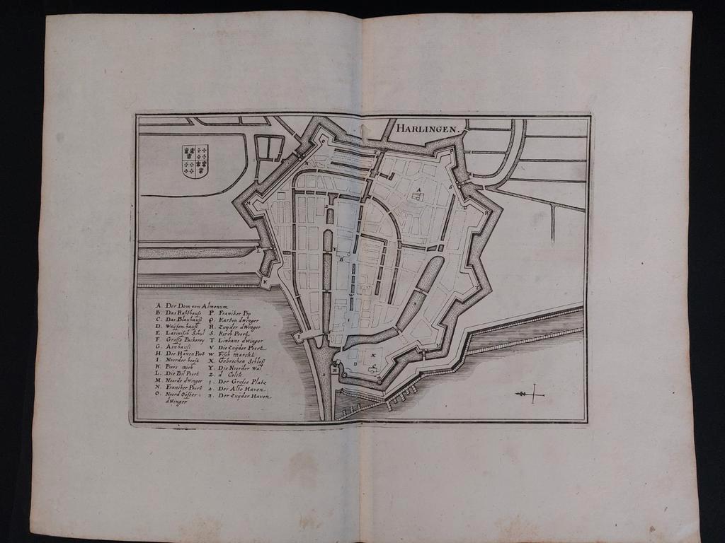14 / plattegrond Harlingen  Gravure uit 1659 van C. Merian, Antiek en Kunst, Ophalen of Verzenden
