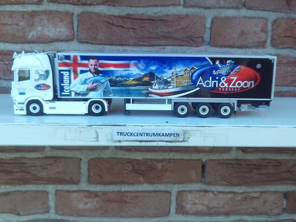 WSI  Scania  S  Highline  van  Adri  &  Zoon., Ophalen of Verzenden, Nieuw, Bus of Vrachtwagen, Wsi