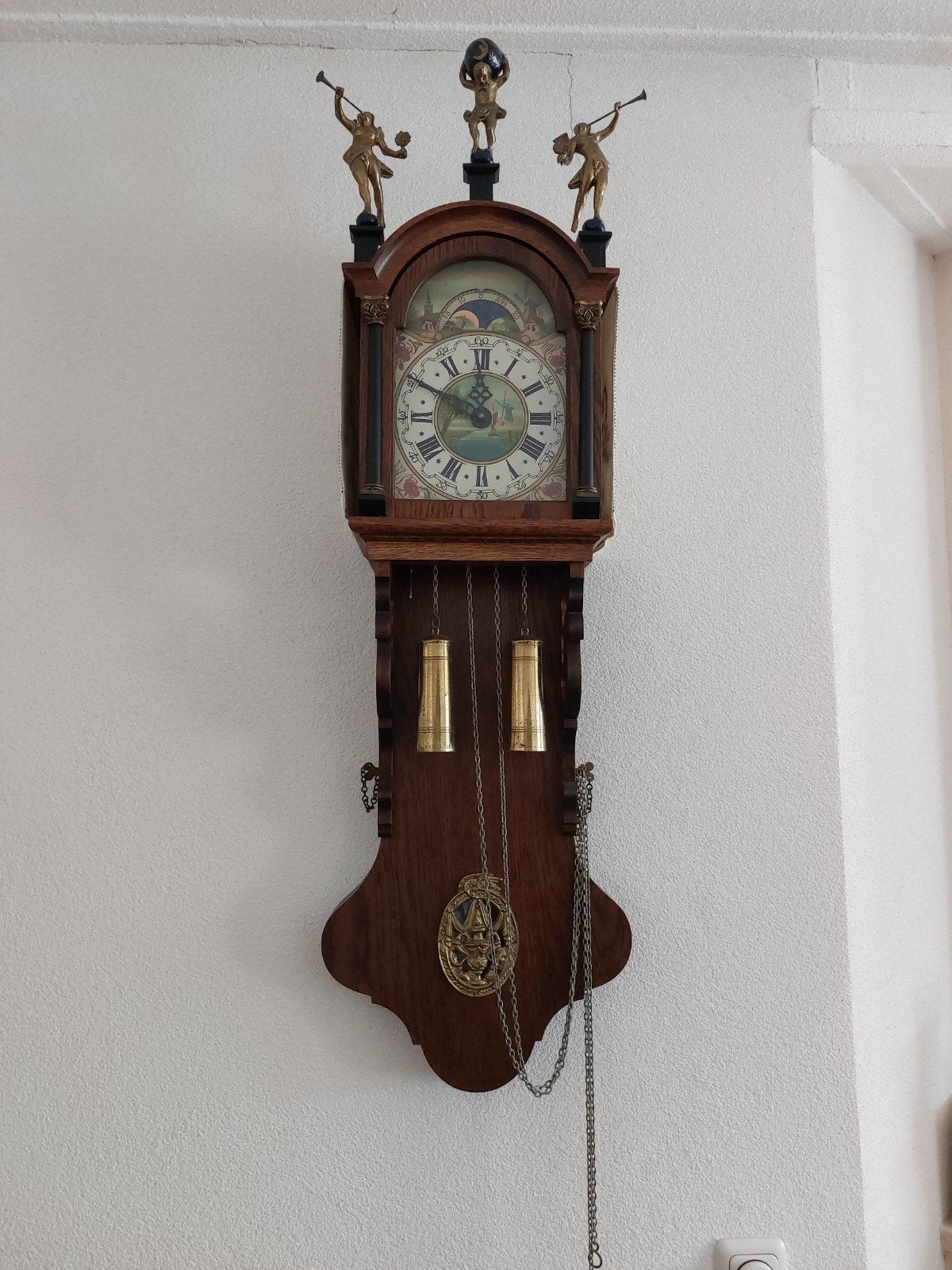 Antieke Friese Staartklok met Maanstand en Bellen, Ophalen