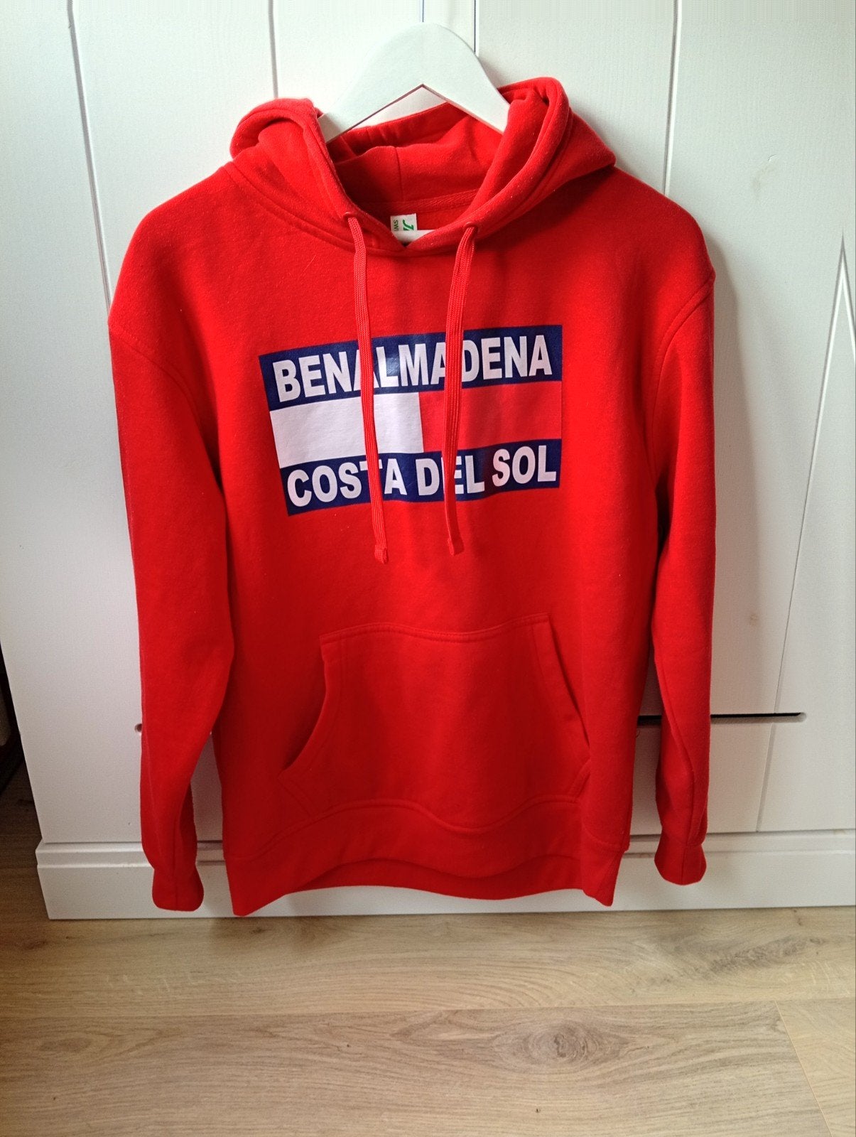Rode JHK SWRAKING hoodie Benalmadena Costa del Sol Maat S, Kleding | Dames, JHK SWRAKING, Ophalen of Verzenden, Zo goed als nieuw
